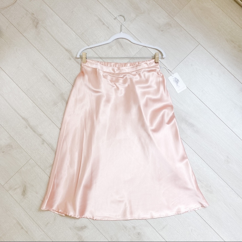 NWT “Blaire” Blush Satin Size Small Midi Skirt